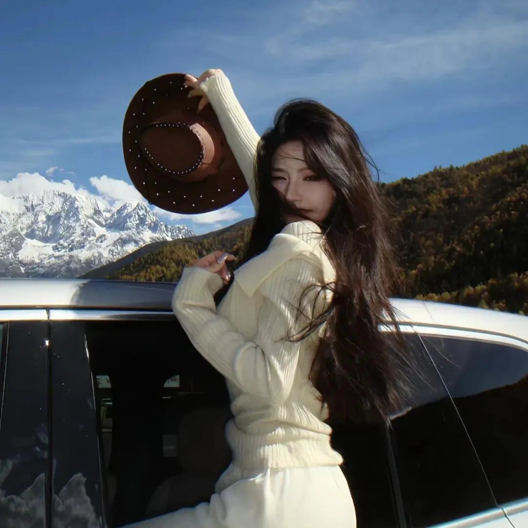 小鬼头上的女人